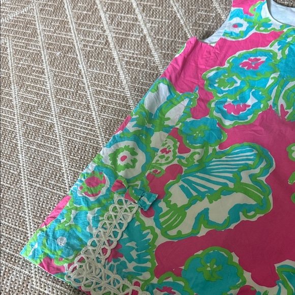 Lilly Pulitzer A Delicacy Print Little Girl Shift Dress 5 - Picture 4 of 6